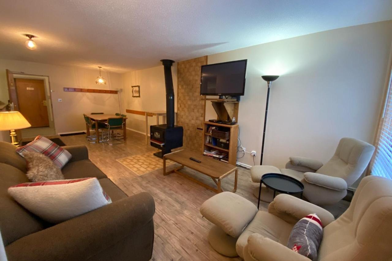 The Griz Inn By Park Vacation Management Fernie Exterior foto
