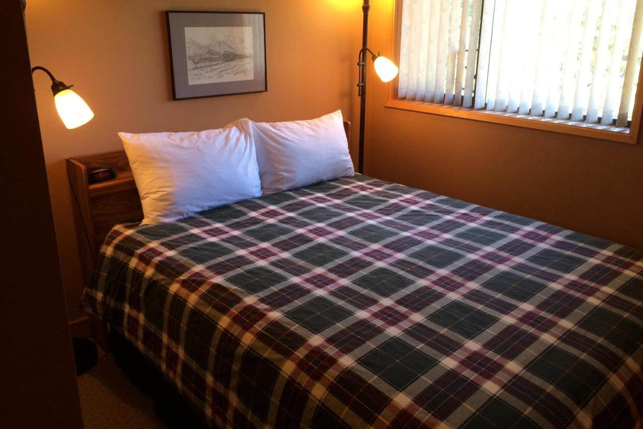 The Griz Inn By Park Vacation Management Fernie Exterior foto