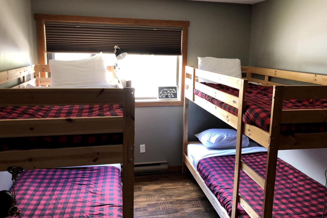 The Griz Inn By Park Vacation Management Fernie Exterior foto