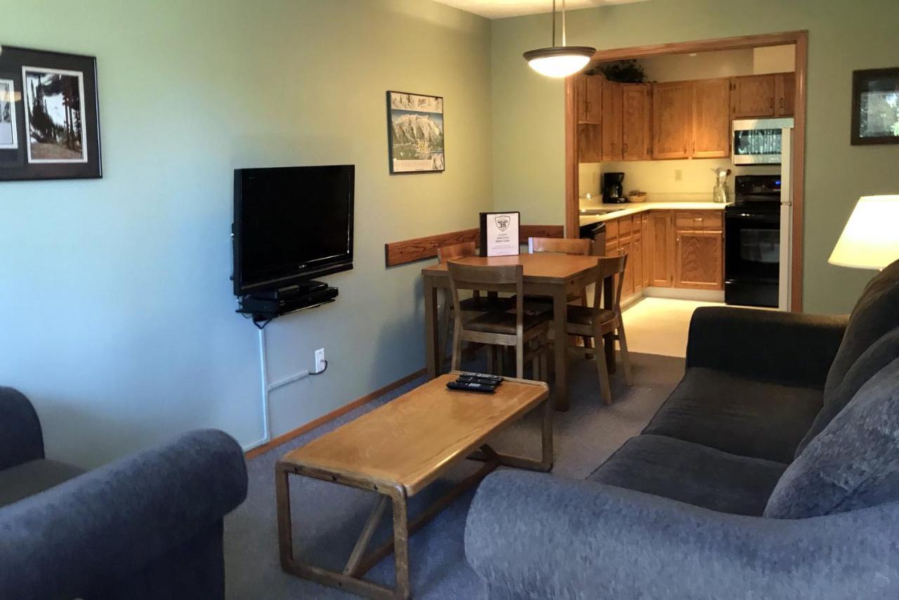 The Griz Inn By Park Vacation Management Fernie Exterior foto